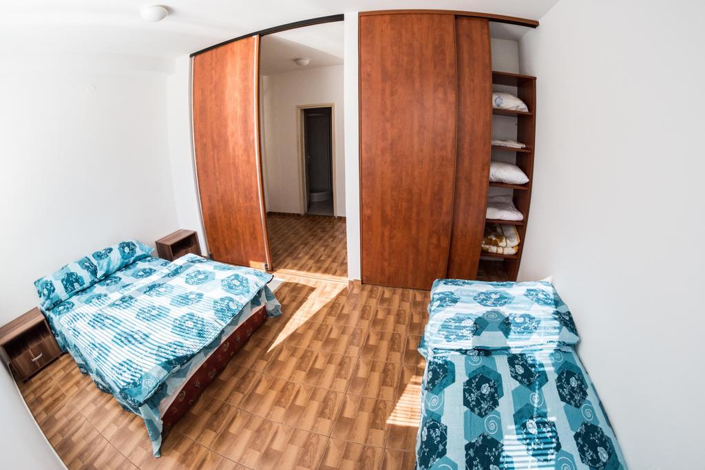 Apartment Vera Pluzine Bagian luar foto