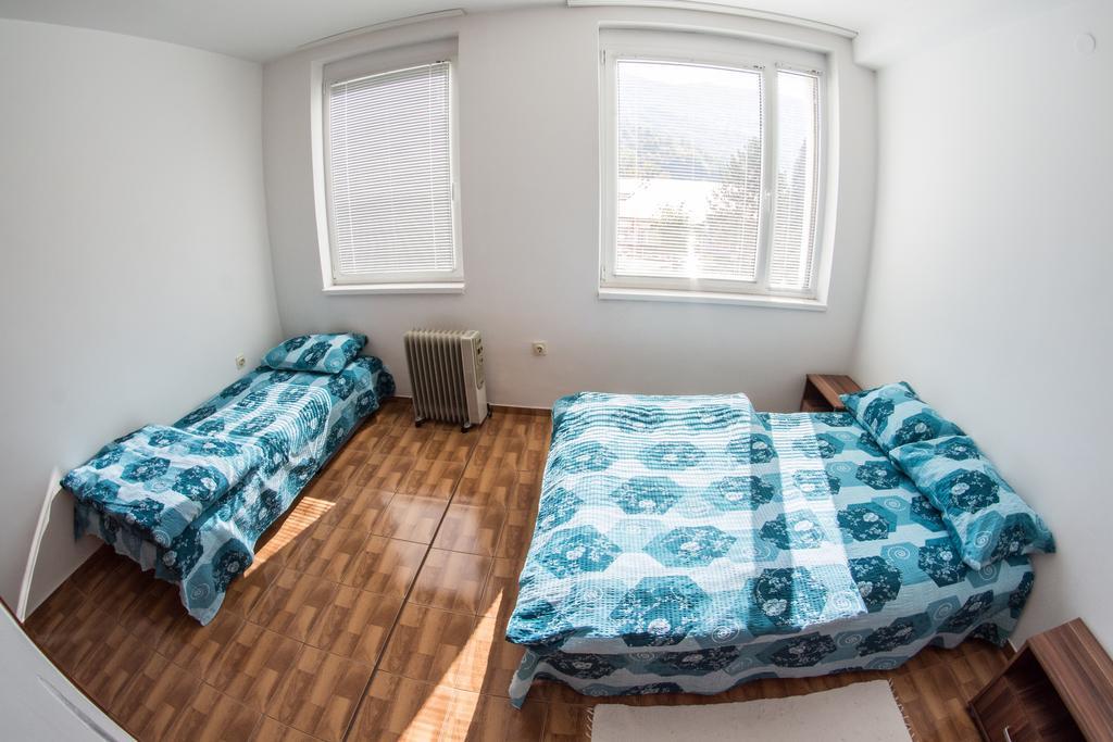 Apartment Vera Pluzine Bagian luar foto