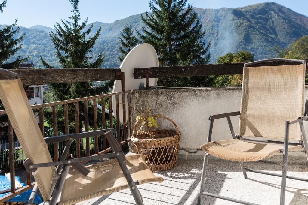 Apartment Vera Pluzine Bagian luar foto